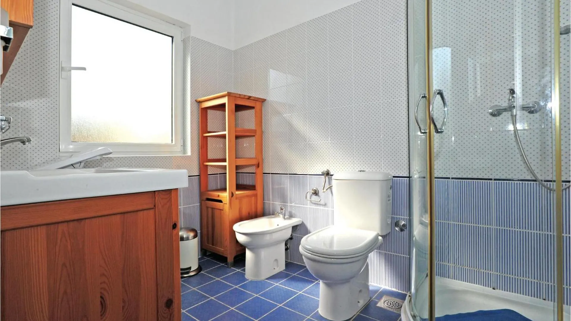 Beautiful Home In Slatine With Sauna 트로기르 크로아티아
